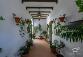 Отдельно стоящий дом с участком на продажу в городе Ayamonte Фото