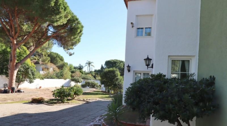 Valencia - Godella - 2200m2