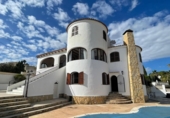 Xalet independent amb terreny en venda a la España, Calp, ref.: TR171415 foto
