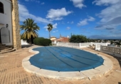 Xalet independent amb terreny en venda a la España, Calp, ref.: TR171415 foto