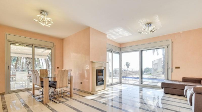 Gerona - Lloret de Mar - 1074m2