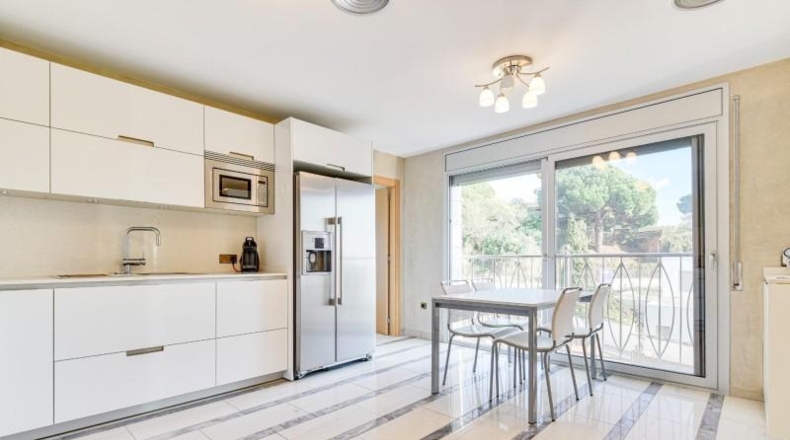 Gerona - Lloret de Mar - 1074m2