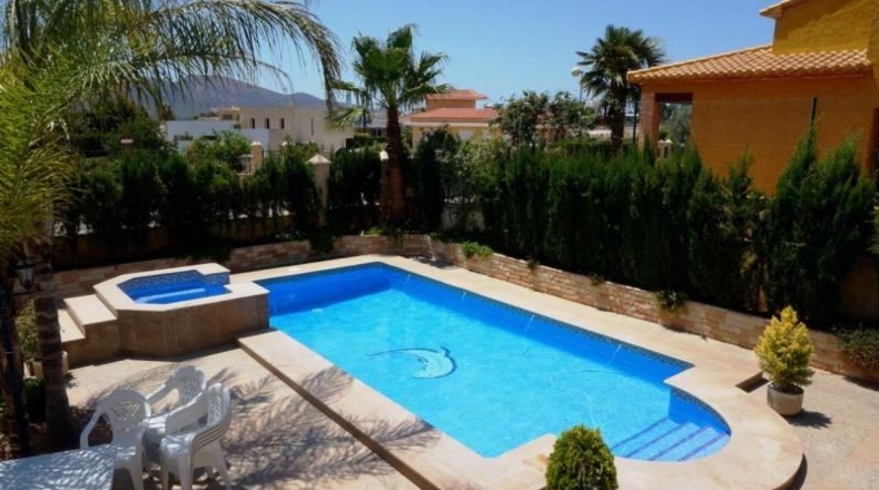 Alicante - Alfaz del Pi - 1600m2