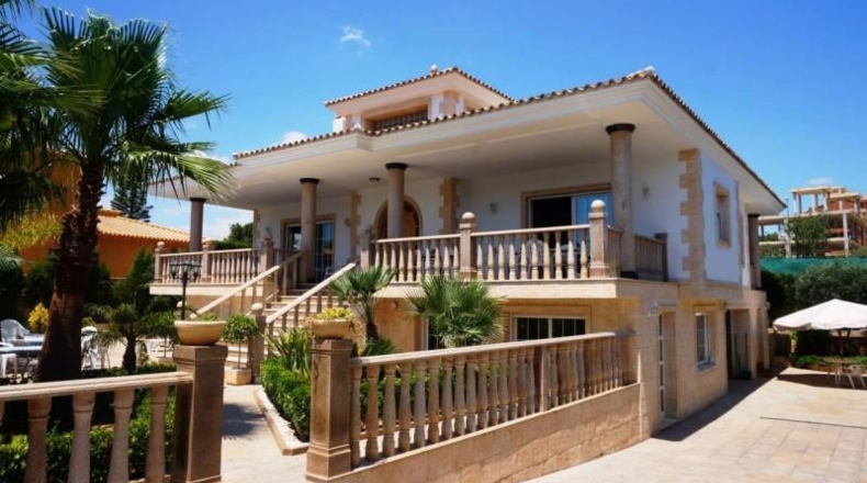 Alicante - Alfaz del Pi - 1600m2