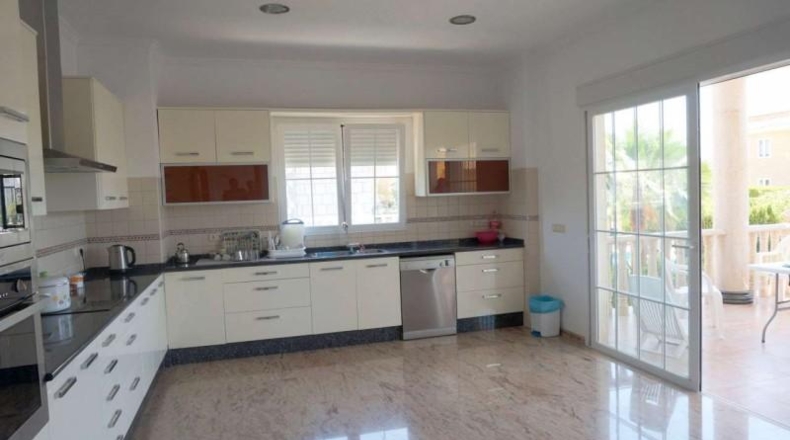 Alicante - Alfaz del Pi - 1600m2