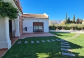 Отдельно стоящий дом с участком на продажу в городе Campo-Mijas Фото