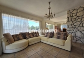 Chalet independiente con terreno en venta en la España, L'Alfàs del Pi, ref: TR169624 foto