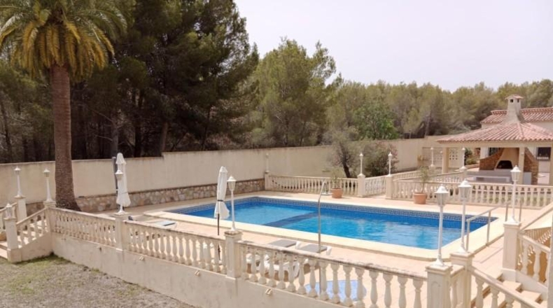 Alicante - Alfaz del Pi - 2500m2