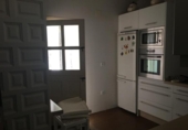 Загородный дом с участком на продажу в городе Plasencia Фото