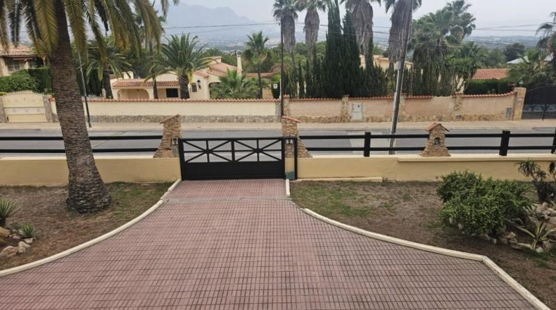 Alicante - Alfaz del Pi - 300m2
