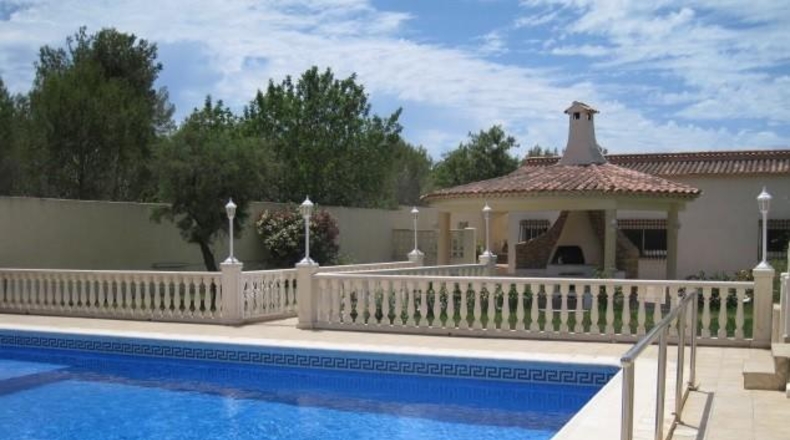 Alicante - Alfaz del Pi - 2700m2