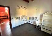 Отдельно стоящий дом с участком на продажу в городе Ciutadella de Menorca Фото
