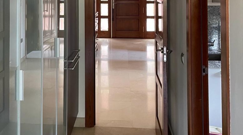 Málaga - Benalmádena - 10000m2
