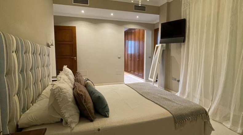 Málaga - Benalmádena - 10000m2