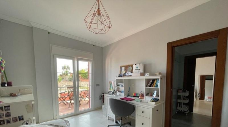 Málaga - Benalmádena - 10000m2