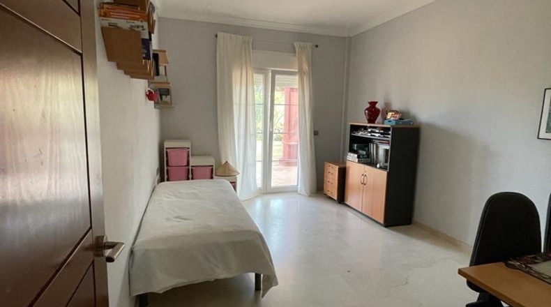 Málaga - Benalmádena - 10000m2