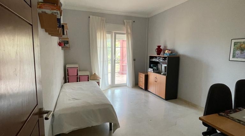 Málaga - Benalmádena - 10000m2