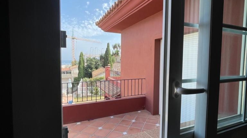 Málaga - Benalmádena - 10000m2