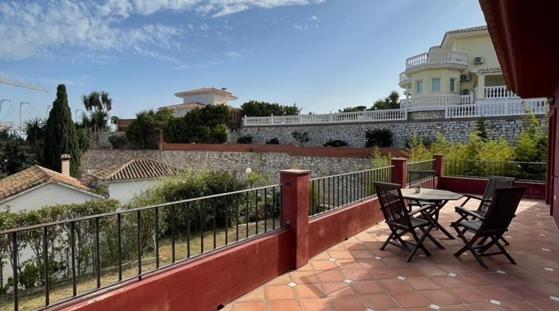 Málaga - Benalmádena - 10000m2