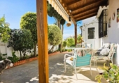Chalet independiente con terreno en venta en la España, Málaga, ref: TR375007 foto