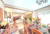 Chalet independiente con terreno en venta en la España, Málaga, ref: TR375007 foto