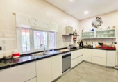 Chalet independiente con terreno en venta en la España, Málaga, ref: TR375007 foto