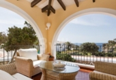 Отдельно стоящий дом с участком на продажу в городе Ciutadella de Menorca Фото