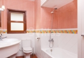 Отдельно стоящий дом с участком на продажу в городе Ciutadella de Menorca Фото