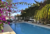 Chalet independiente con terreno en venta en la España, San Juan de Alicante, ref: TR362562 foto