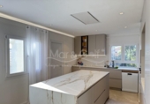 Chalet independiente con terreno en venta en la España, San Juan de Alicante, ref: TR362562 foto