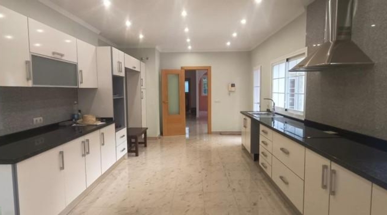 Málaga - Marbella - 2000m2
