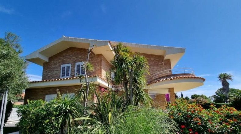 Tarragona - l'Ametlla de Mar - 1705m2