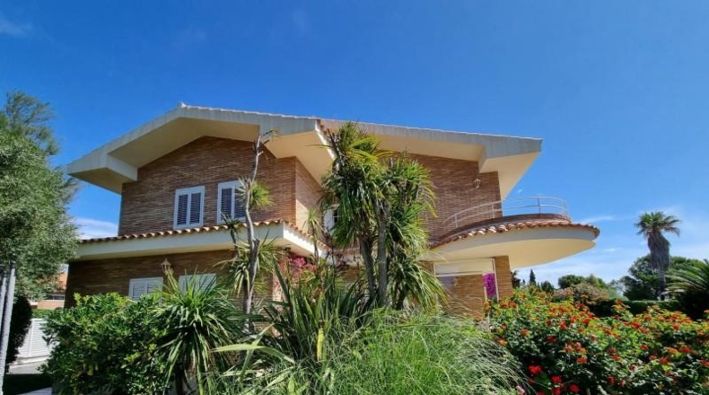 Tarragona - l'Ametlla de Mar - 1705m2