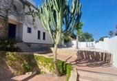 Xalet independent amb terreny en venda a la España, Alacant, ref.: TR158974 foto
