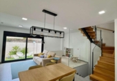 Chalet independiente con terreno en venta en la España, Madrid, ref: TR264663 foto