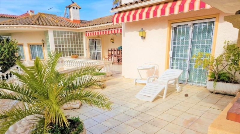 Gerona - Empuriabrava - 1019m2