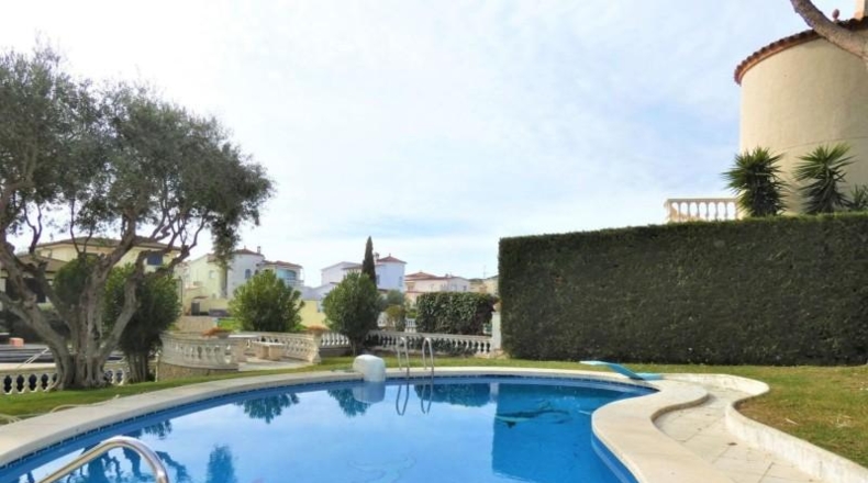 Gerona - Empuriabrava - 1019m2