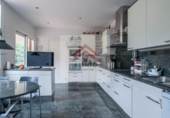 Chalet independiente con terreno en venta en la España, Premià de Dalt, ref: TR308422 foto