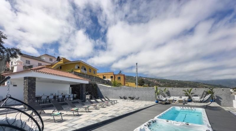 Santa Cruz de Tenerife - San Juan de la Rambla - 4120m2