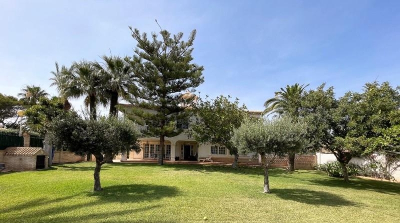 Alicante - Cabo Roig - 1443m2