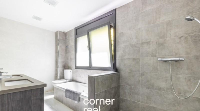 Barcelona - Cerdanyola del Vallès - 1250m2