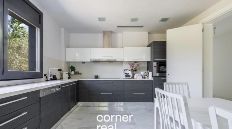 Barcelona - Cerdanyola del Vallès - 1250m2