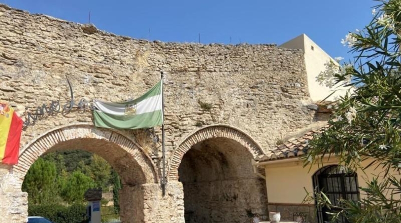 Cádiz - Setenil de las Bodegas - 628m2
