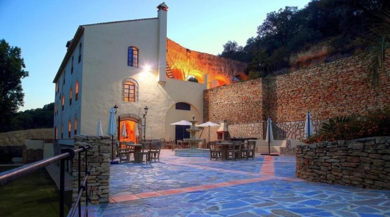 Cádiz - Setenil de las Bodegas - 628m2