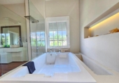 Chalet independiente con terreno en venta en la España, Adeje, ref: TR335751 foto