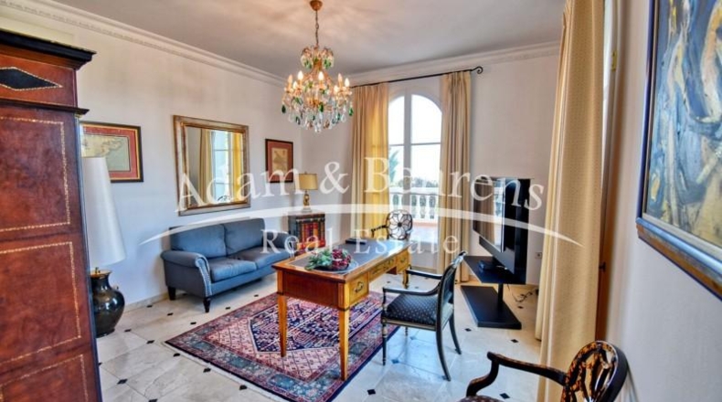 Alicante - Педрегер - 1300m2