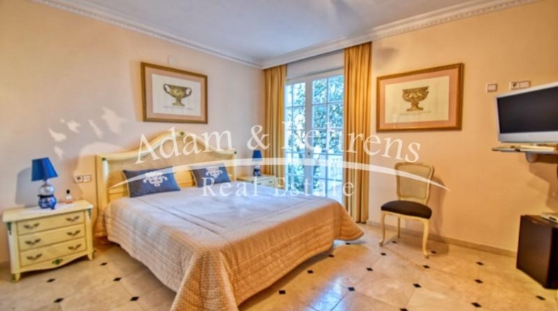Alicante - Педрегер - 1300m2