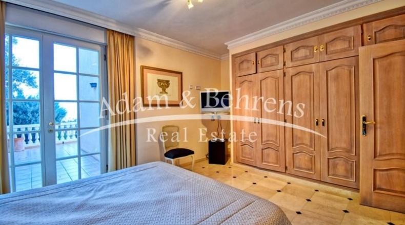 Alicante - Педрегер - 1300m2
