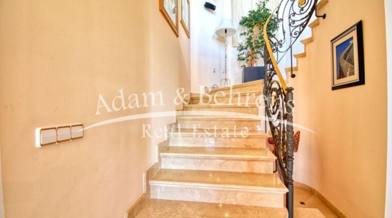 Alicante - Педрегер - 1300m2