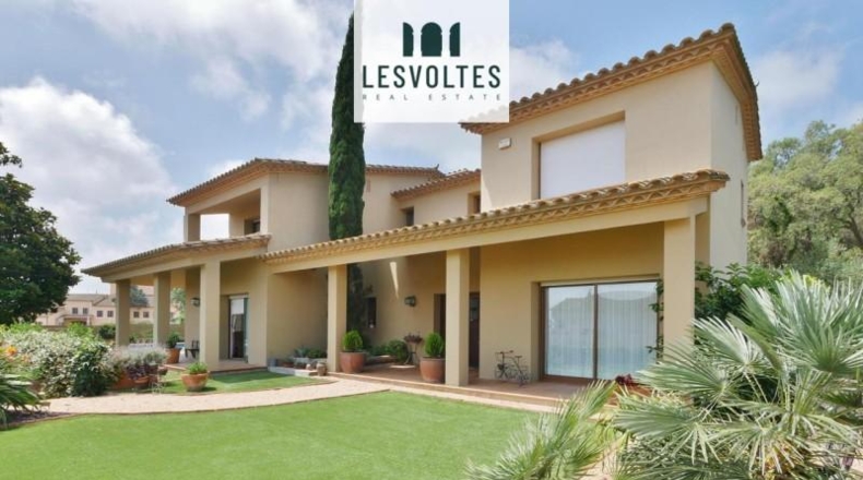 Gerona - Mont-ras - 1080m2